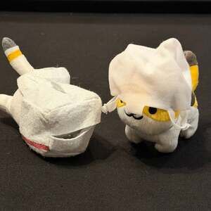 Neko Atsume: Kitty Collector 6” Plushes Sunny Cake Box and Breezy Bag